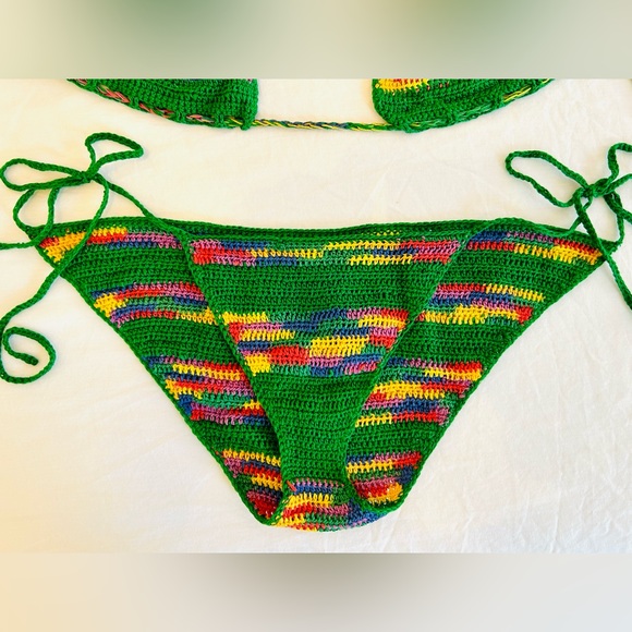 Handmade Crotchet String Bikini - Picture 4 of 5